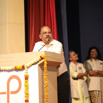 Dr Nitin Wairagkar sharing the work being carried out with MAHAN
